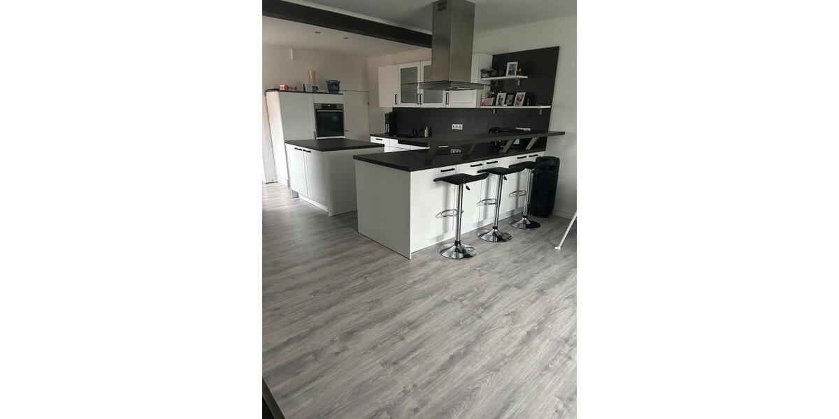 Einfamilienhaus Schleswig - 4 Zimmer, 100 m&sup2;, 1.500&euro; | Angebot:24733896