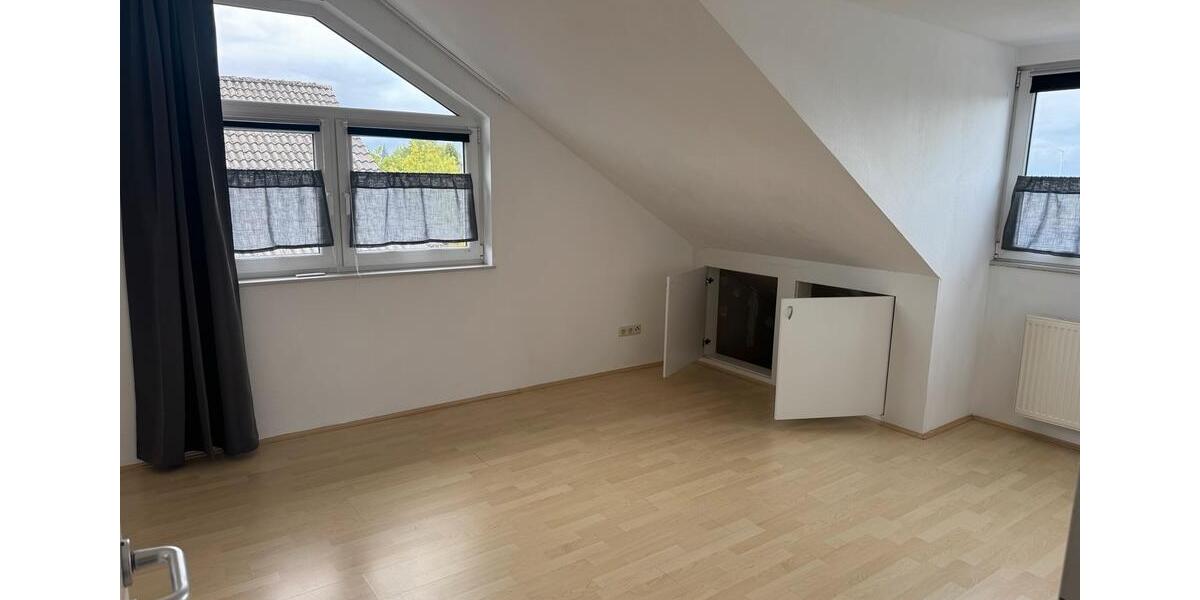 Dachgeschoßwohnung Simmerath - 2 Zimmer, 65 m&sup2;, 620&euro; | Angebot:26614516