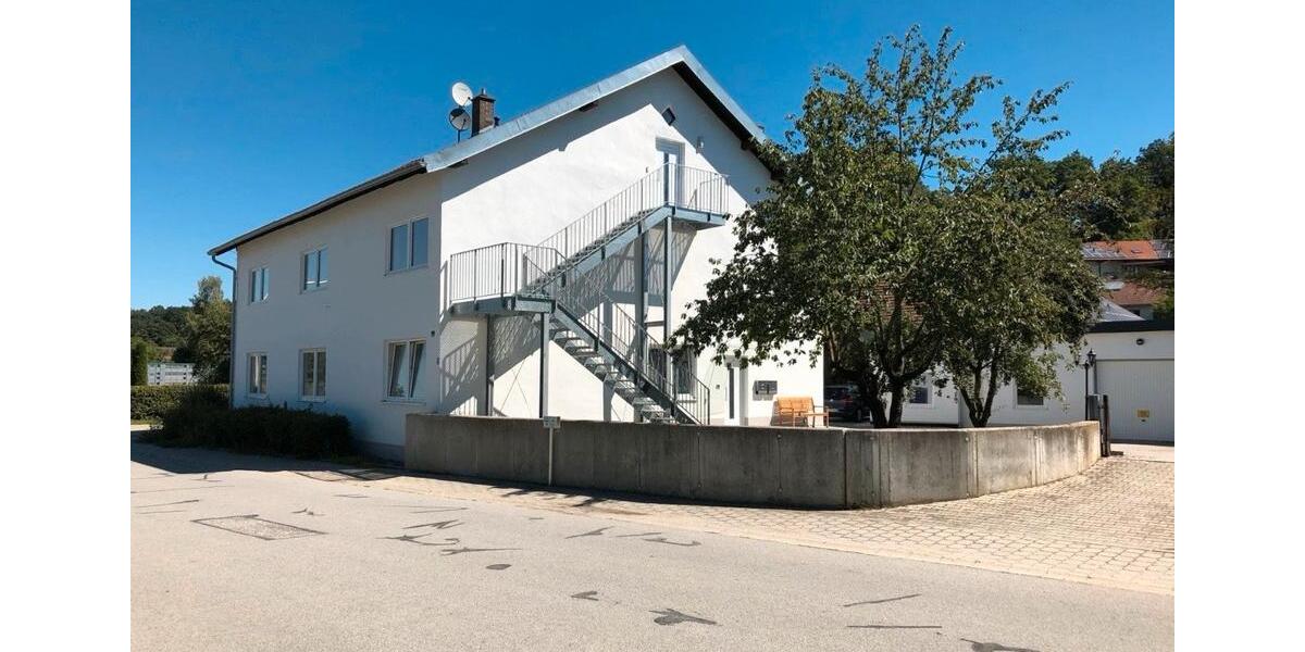 Dachgeschoßwohnung Mamming - 3 Zimmer, 115 m&sup2;, 960&euro; | Angebot:26232112