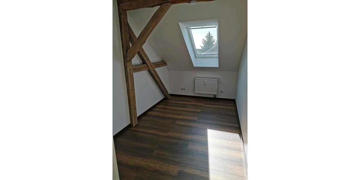 Dachgeschoßwohnung Elsterwerda - 4 Zimmer, 115 m&sup2;, 979&euro; | Angebot:25893670