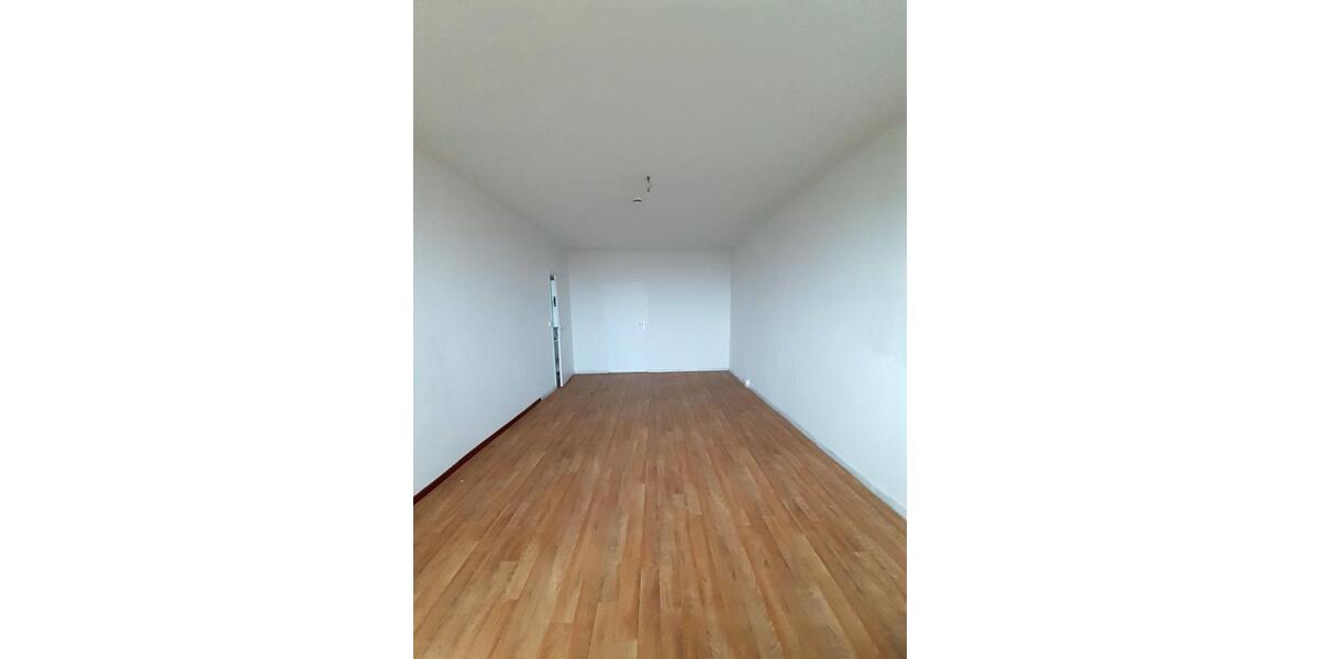 Etagenwohnung Brüssow - 3 Zimmer, 62 m&sup2;, 403&euro; | Angebot:25887525