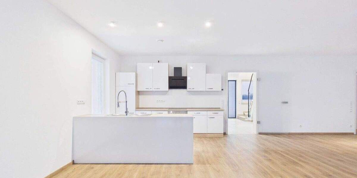 Doppelhaushälfte Moosinning Eichenried - 8 Zimmer, 315 m&sup2;, 3.900&euro; | Angebot:25708230