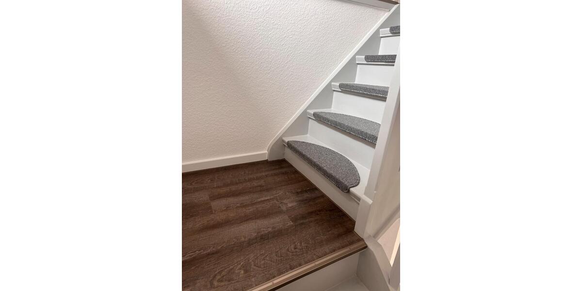 großzügige Etagenwohnung mit Dachterasse 4 zimmer