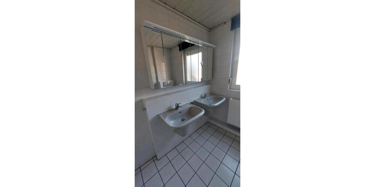 Etagenwohnung Wienhausen - 3.5 Zimmer, 110 m&sup2;, 880&euro; | Angebot:24443663