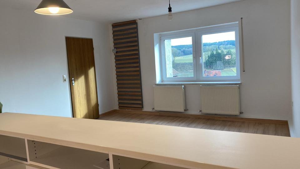 Etagenwohnung Gebenbach - 5 Zimmer, 113 m&sup2;, 1.350&euro; | Angebot:25381016
