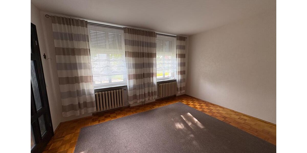 Erdgeschoßwohnung Kyritz - 6 Zimmer, 220 m&sup2;, 1.100&euro; | Angebot:26559859