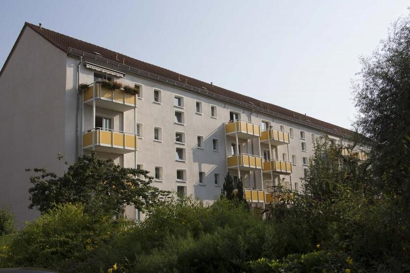 2 Zimmer, Dusche und großer Balkon - jetzt besichtigen!
