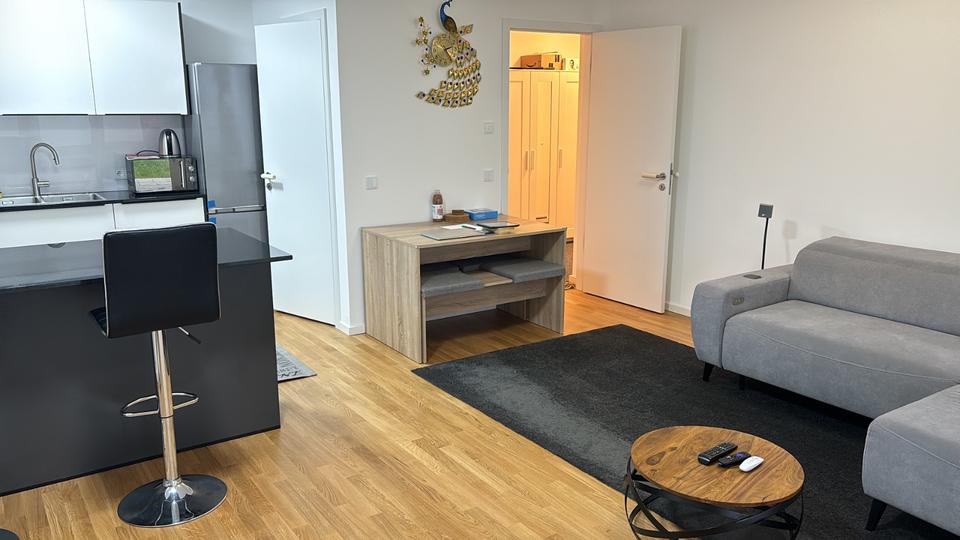 Erdgeschoßwohnung Schönefeld - 3 Zimmer, 82 m&sup2;, 1.480&euro; | Angebot:24702003