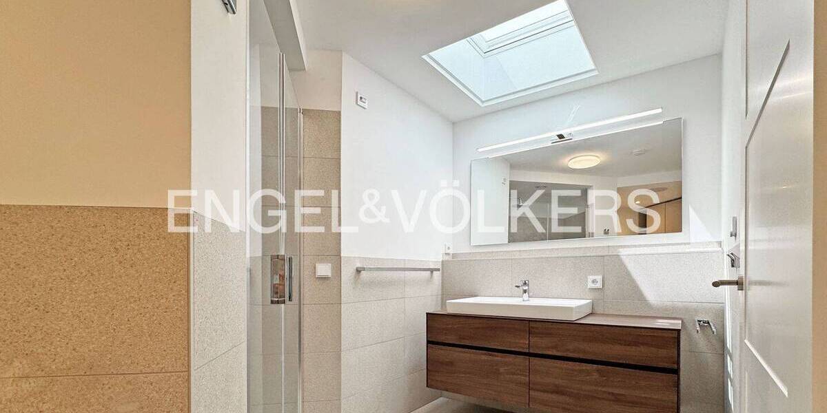 Etagenwohnung Bad Nauheim - 3 Zimmer, 138 m&sup2;, 1.950&euro; | Angebot:26819986