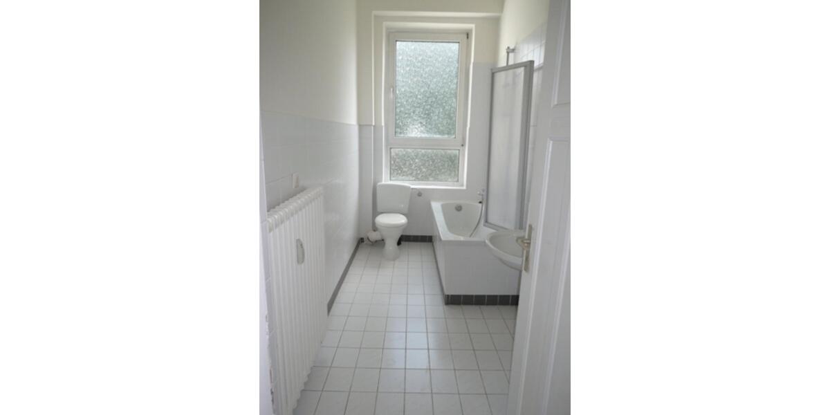 Etagenwohnung Flensburg Fruerlund - 4 Zimmer, 101 m&sup2;, 905&euro; | Angebot:23750426