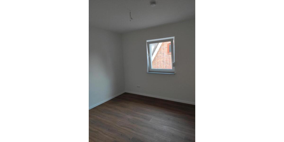 Dachgeschoßwohnung Hamburg Harburg - 3 Zimmer, 74 m&sup2;, 1.300&euro; | Angebot:25138262