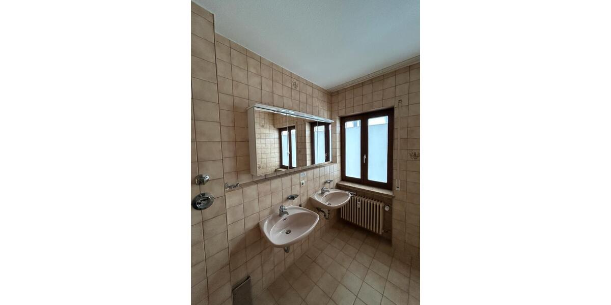 Etagenwohnung Bad Schussenried - 2 Zimmer, 67 m&sup2;, 820&euro; | Angebot:25547196