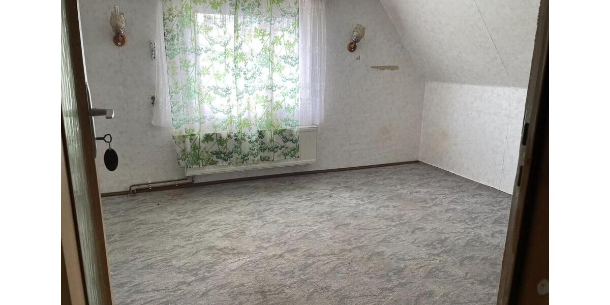 Einfamilienhaus Limbach-Oberfrohna Oberfrohna - 4 Zimmer, 76 m&sup2;, 250&euro; | Angebot:24559771