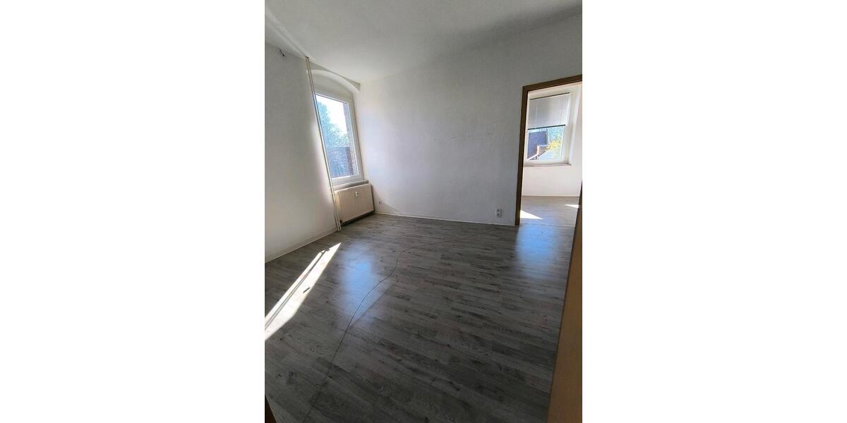 Etagenwohnung Allstedt - 3 Zimmer, 65 m&sup2;, 360&euro; | Angebot:26181683