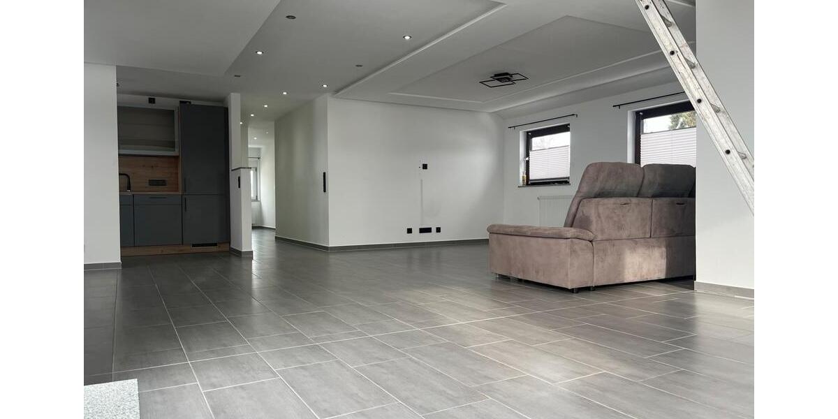 Dachgeschoßwohnung Limburg an der Lahn - 3 Zimmer, 105 m&sup2;, 830&euro; | Angebot:24695299