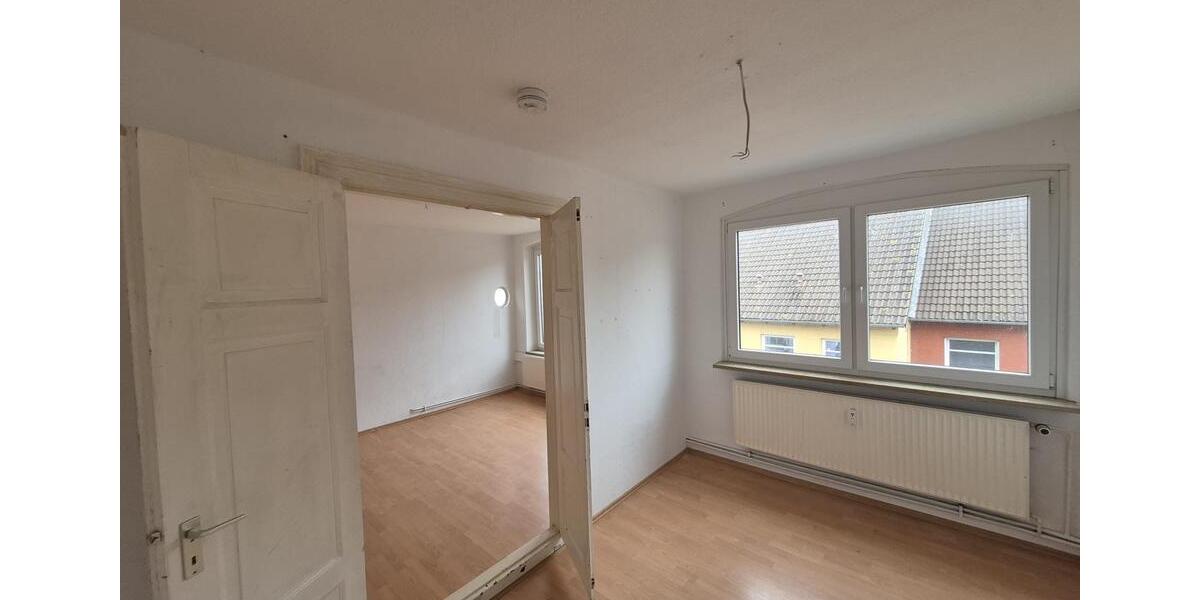 Dachgeschoßwohnung Schleswig - 5 Zimmer, 75 m&sup2;, 865&euro; | Angebot:24350700