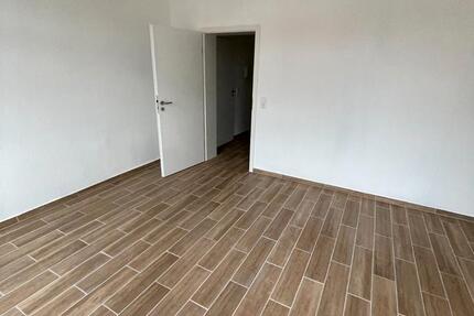 Wohnung Euskirchen - 4 Zimmer, 81 m&sup2;, 900&euro; | Angebot:26372666