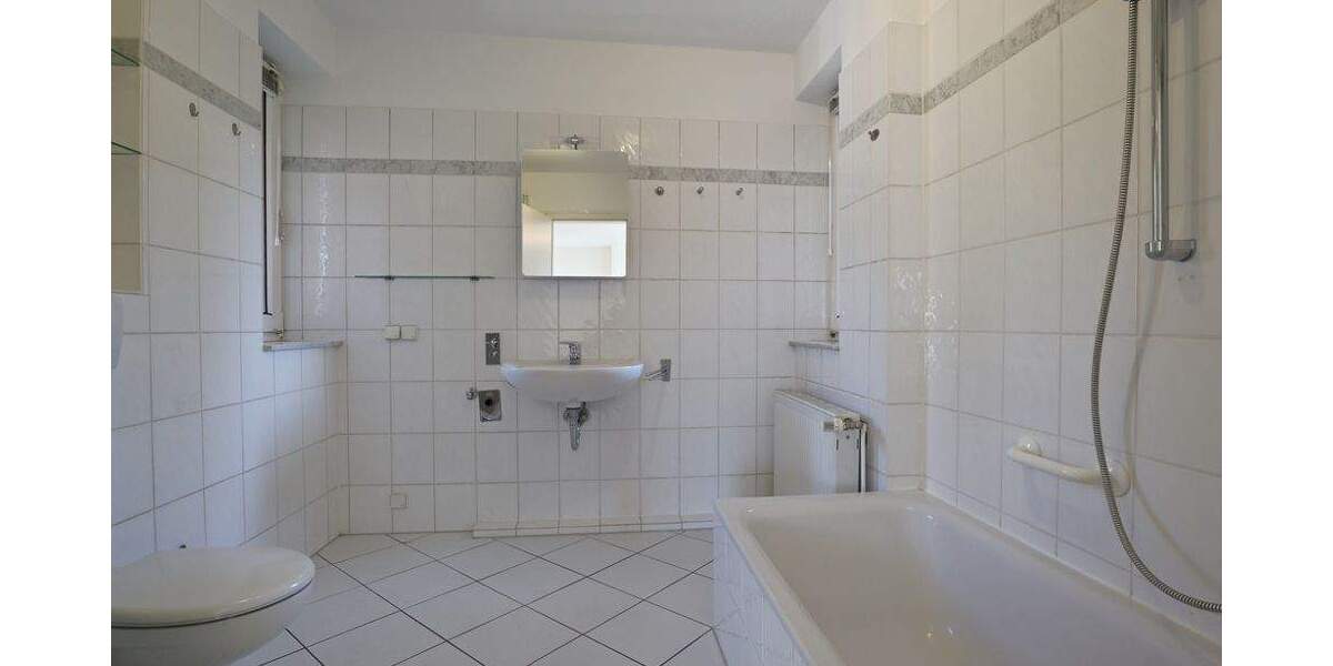 Etagenwohnung Rellingen - 3 Zimmer, 73 m&sup2;, 1.100&euro; | Angebot:25815037