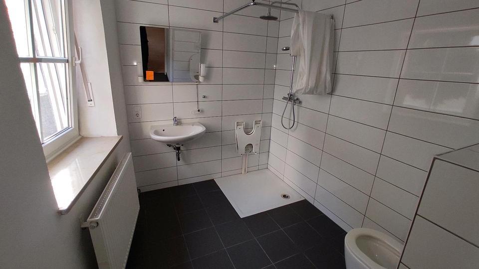 1-Zimmer in Parkstein mit eigenem Bad & WLAN inkl.