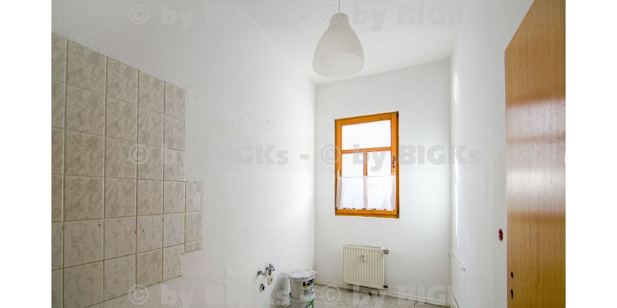 BIGKs - Suhl: Mitte 2 Raum Wohnung ,WG geeignet, Dusche, sep. Küche (-;) - 2- Suhl Suhl Mitte | Angebot:26536225