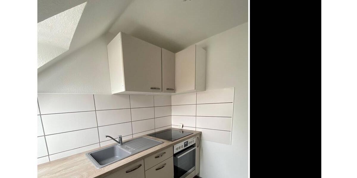 Dachgeschoßwohnung Böhlen - 3 Zimmer, 50 m&sup2;, 450&euro; | Angebot:26490344