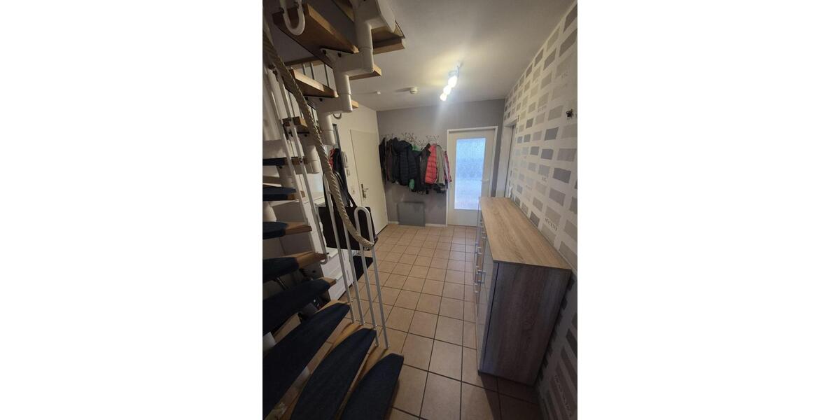 Dachgeschoßwohnung Hessisch Oldendorf - 3 Zimmer, 70 m&sup2;, 610&euro; | Angebot:26621216