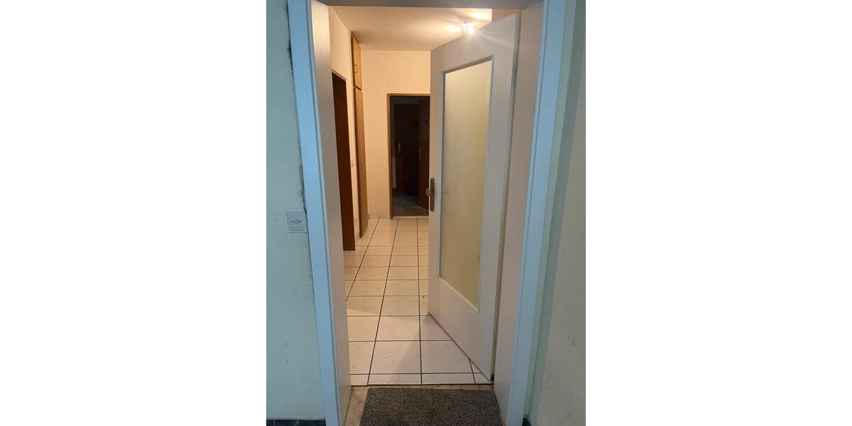 Wohnen auf Zeit Bischofsheim - 4 Zimmer, 92 m&sup2;, 350&euro; | Angebot:26510911