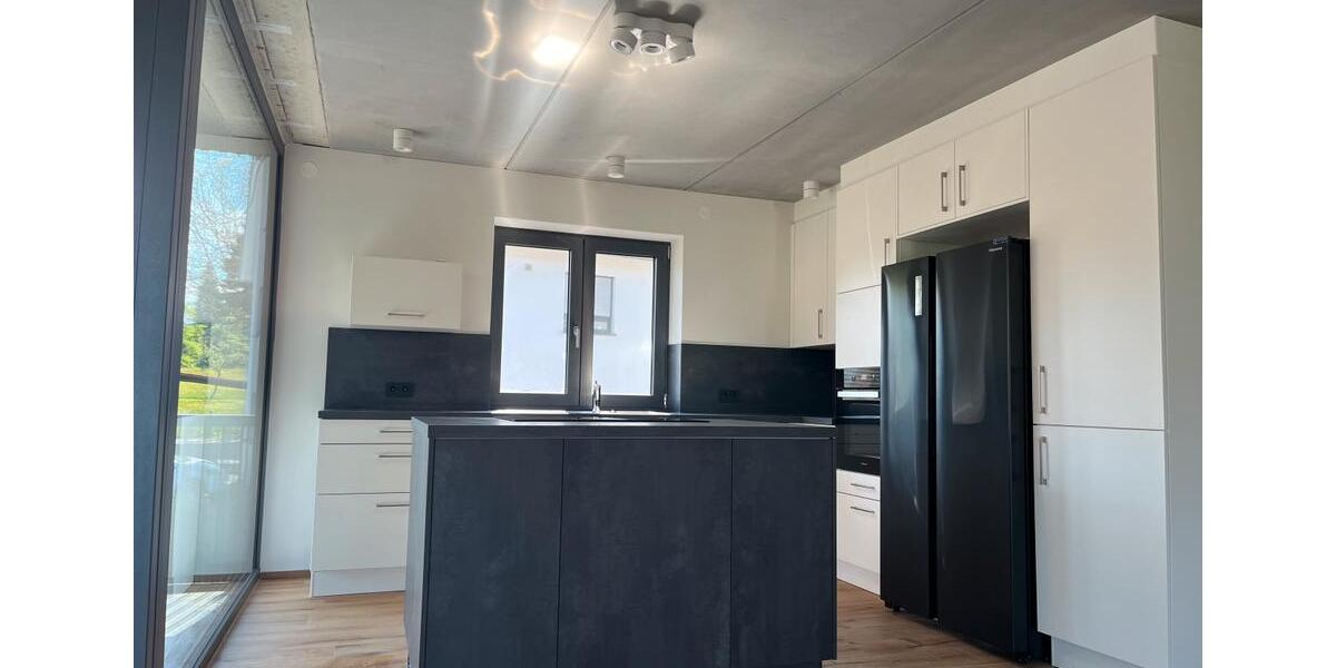Etagenwohnung Schlier - 2 Zimmer, 100 m&sup2;, 1.400&euro; | Angebot:26639149