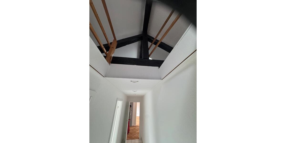 Dachgeschoßwohnung Saarlouis - 3 Zimmer, 90 m&sup2;, 980&euro; | Angebot:25892458