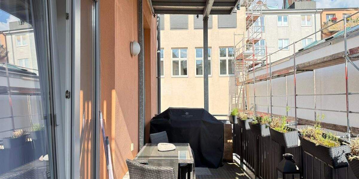 Mitten in der Stadt, fern vom Trubel: 2-Zimmer-Hofwohnung mit Balkon 2 zimmer