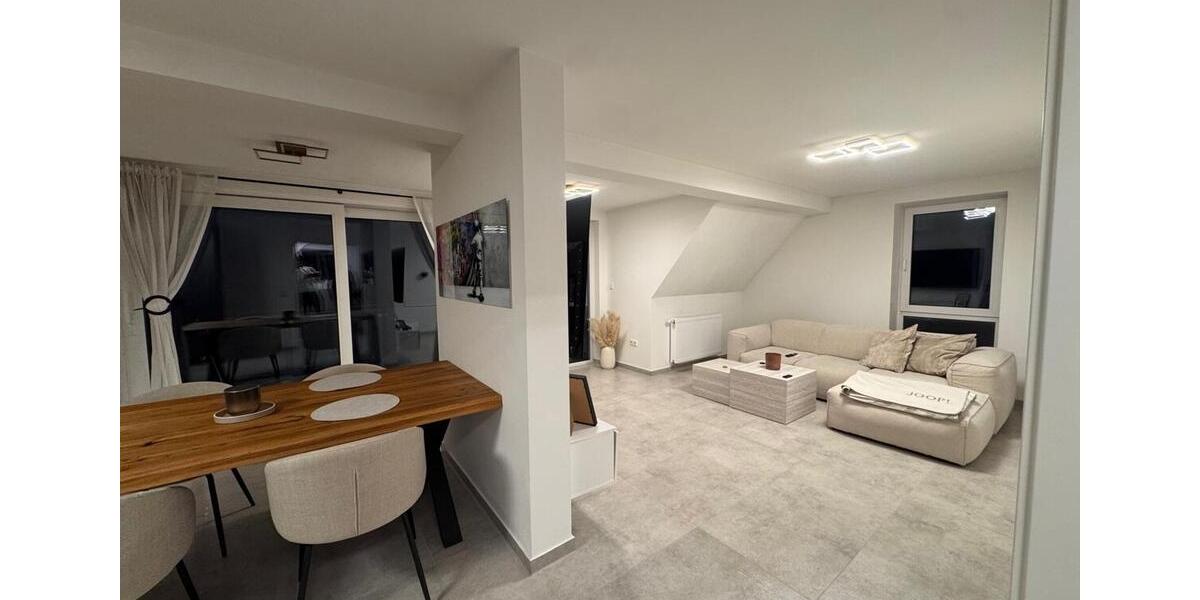 Dachgeschoßwohnung Hameln Kernstadt - 2.5 Zimmer, 75 m&sup2;, 750&euro; | Angebot:26224052