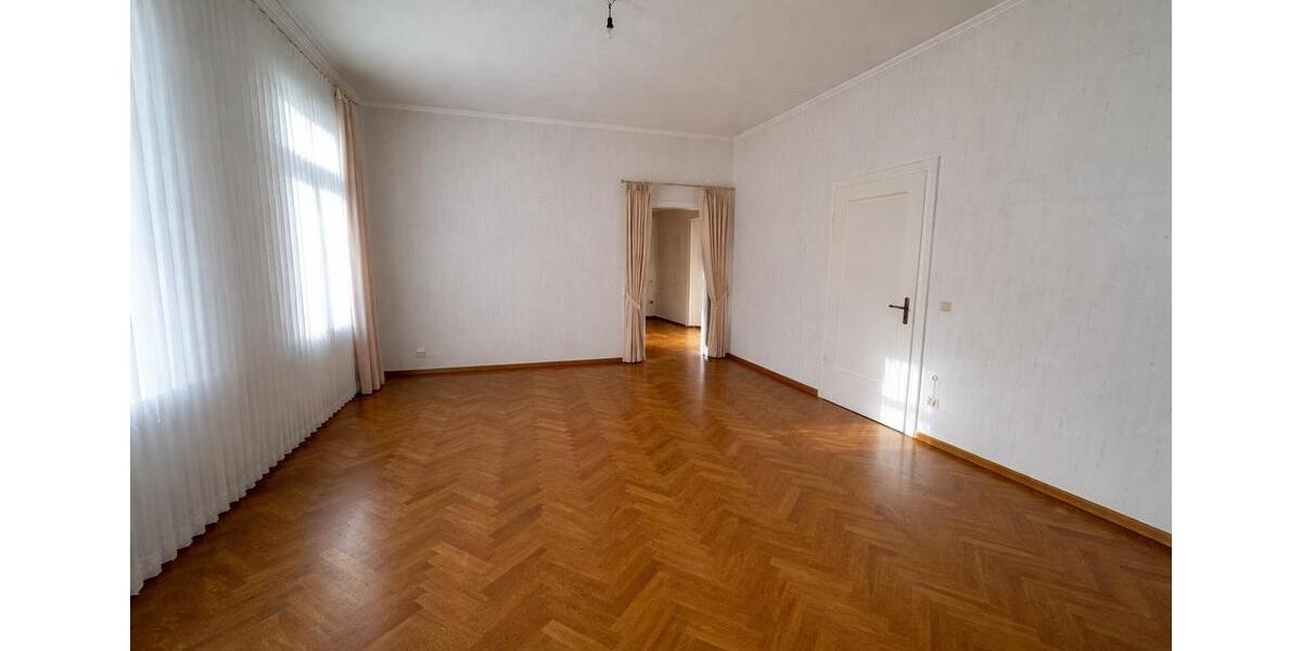 Etagenwohnung Vacha - 5 Zimmer, 185 m&sup2;, 1.500&euro; | Angebot:26272022