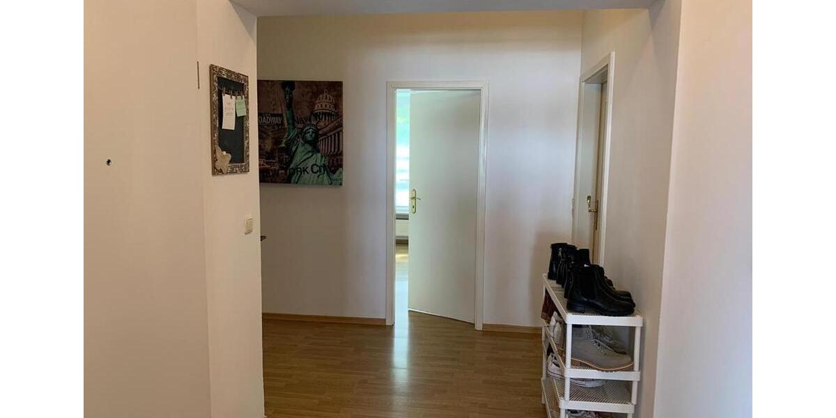 Gemütliches Zimmer in 3er-WG :) 1 zimmer