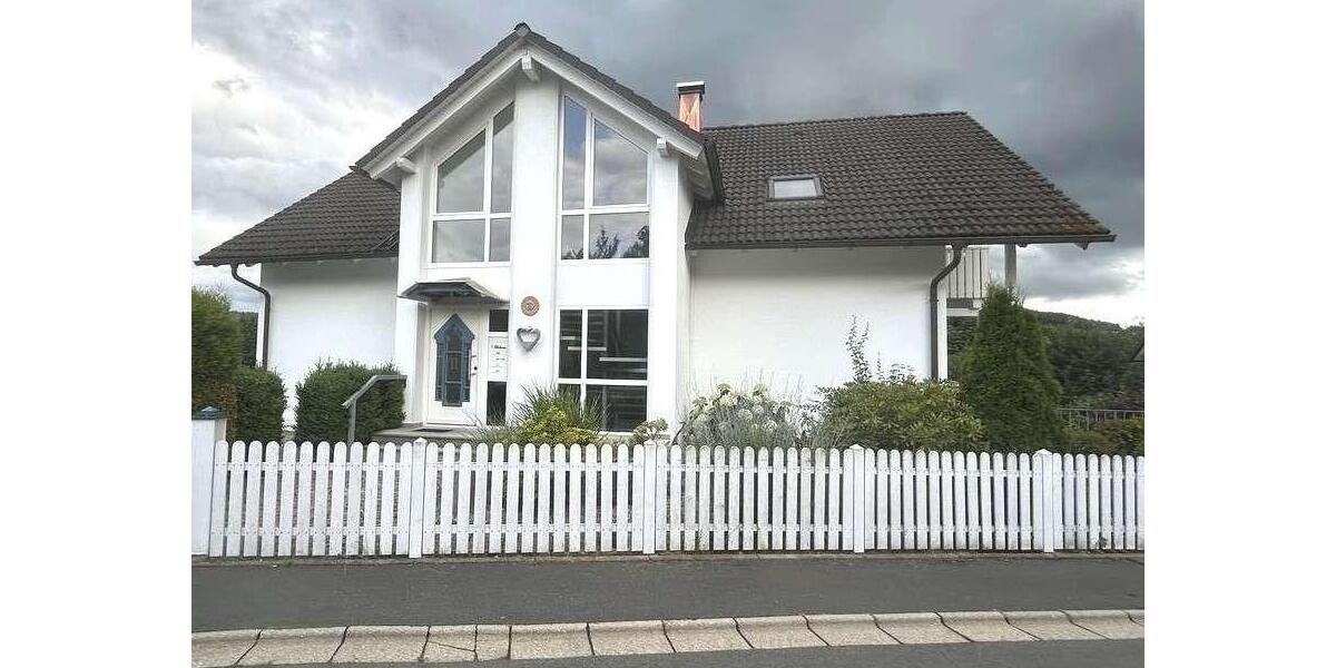 Erdgeschoßwohnung Wunsiedel - 4.5 Zimmer, 150 m&sup2;, 1.210&euro; | Angebot:26662090