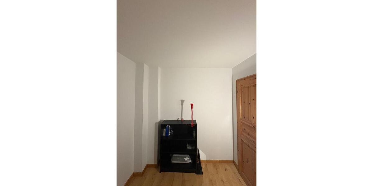 Wohnen auf Zeit Bonn Gielgen - 7 Zimmer, 200 m&sup2;, 500&euro; | Angebot:24868310