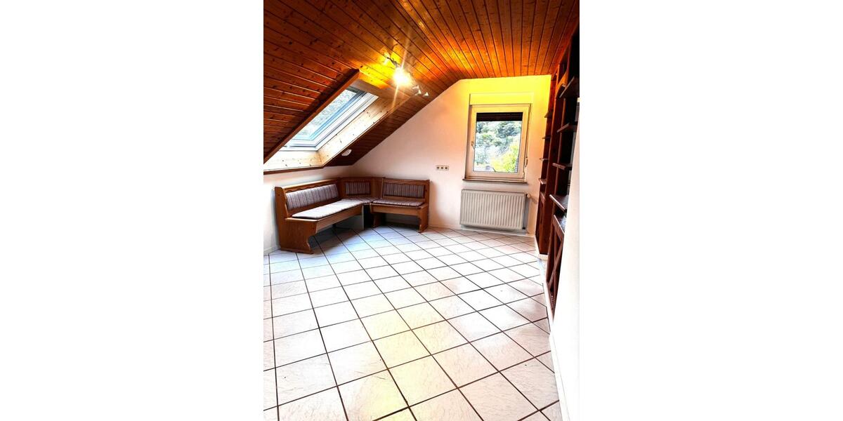 Dachgeschoßwohnung Miltenberg - 3.5 Zimmer, 78 m&sup2;, 780&euro; | Angebot:25300637