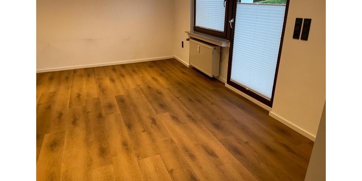 Etagenwohnung Wuppertal Gemarkung Barmen - 3 Zimmer, 90 m&sup2;, 1.250&euro; | Angebot:26692994