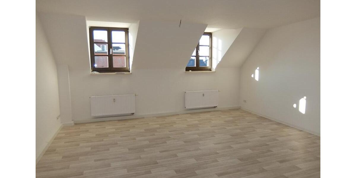 Etagenwohnung Döbeln - 1 Zimmer, 39 m&sup2;, 216&euro; | Angebot:25976353