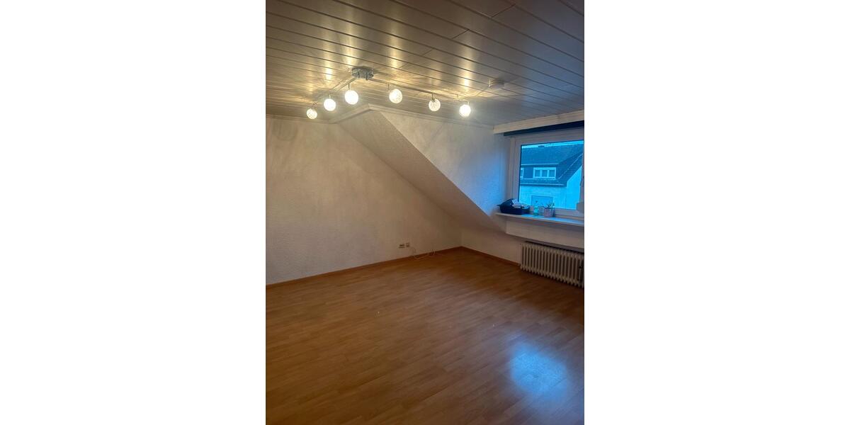 Dachgeschoßwohnung Bous - 4 Zimmer, 82 m&sup2;, 780&euro; | Angebot:22285781
