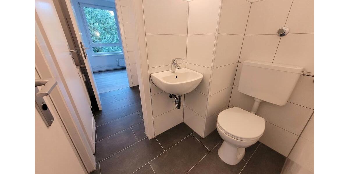 Aussicht über Freisenbruch! Helle 4-Zimmer-Wohnung mit Balkon! 4 zimmer