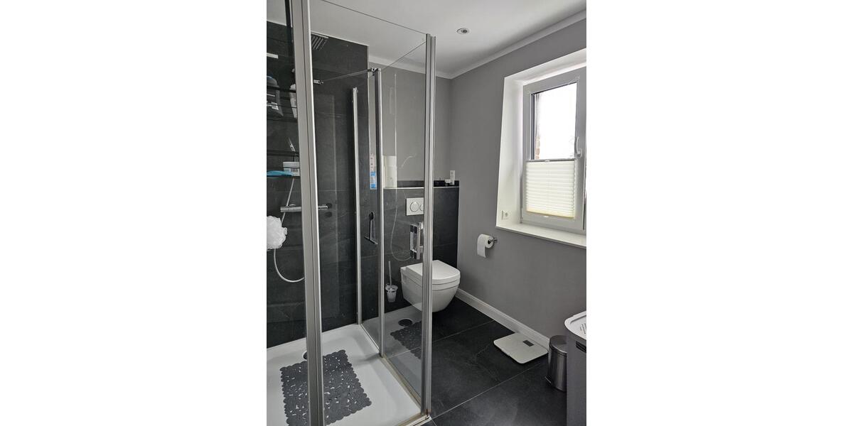 Etagenwohnung Heide - 4 Zimmer, 100 m&sup2;, 1.300&euro; | Angebot:25646220