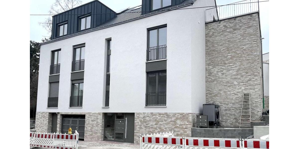 Dachgeschoßwohnung Frankfurt am Main Bergen-Enkheim - 3 Zimmer, 123 m&sup2;, 2.590&euro; | Angebot:24769583