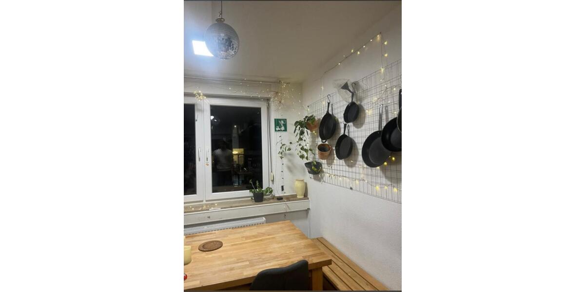 Wohnen auf Zeit Düsseldorf Stadtbezirk 3 - 13 Zimmer, 215 m&sup2;, 730&euro; | Angebot:25982288