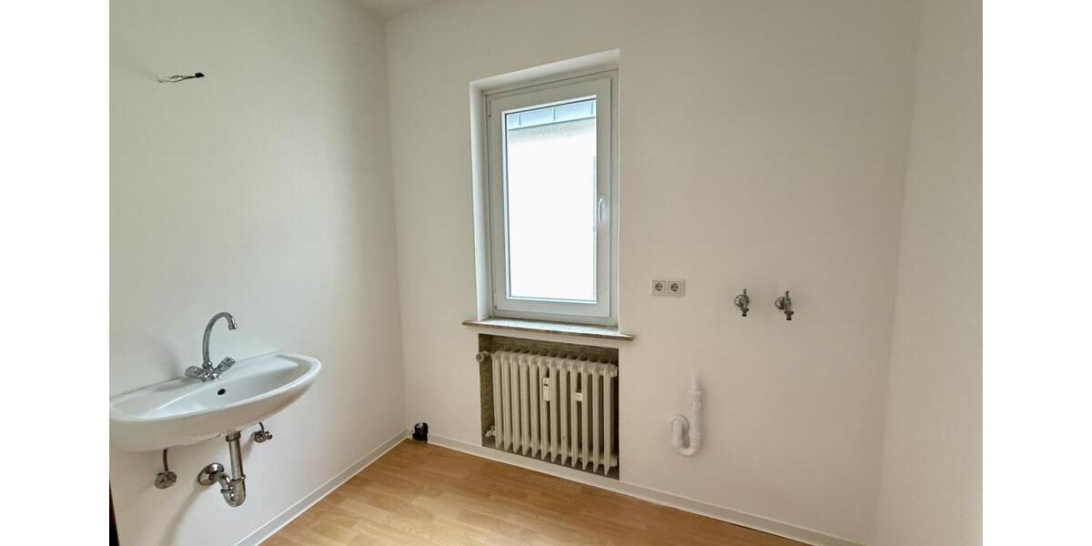 Etagenwohnung Hiddenhausen - 4 Zimmer, 154 m&sup2;, 1.000&euro; | Angebot:24712172