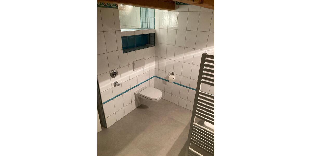 Dachgeschoßwohnung Trostberg - 4.5 Zimmer, 139 m&sup2;, 1.200&euro; | Angebot:24312237