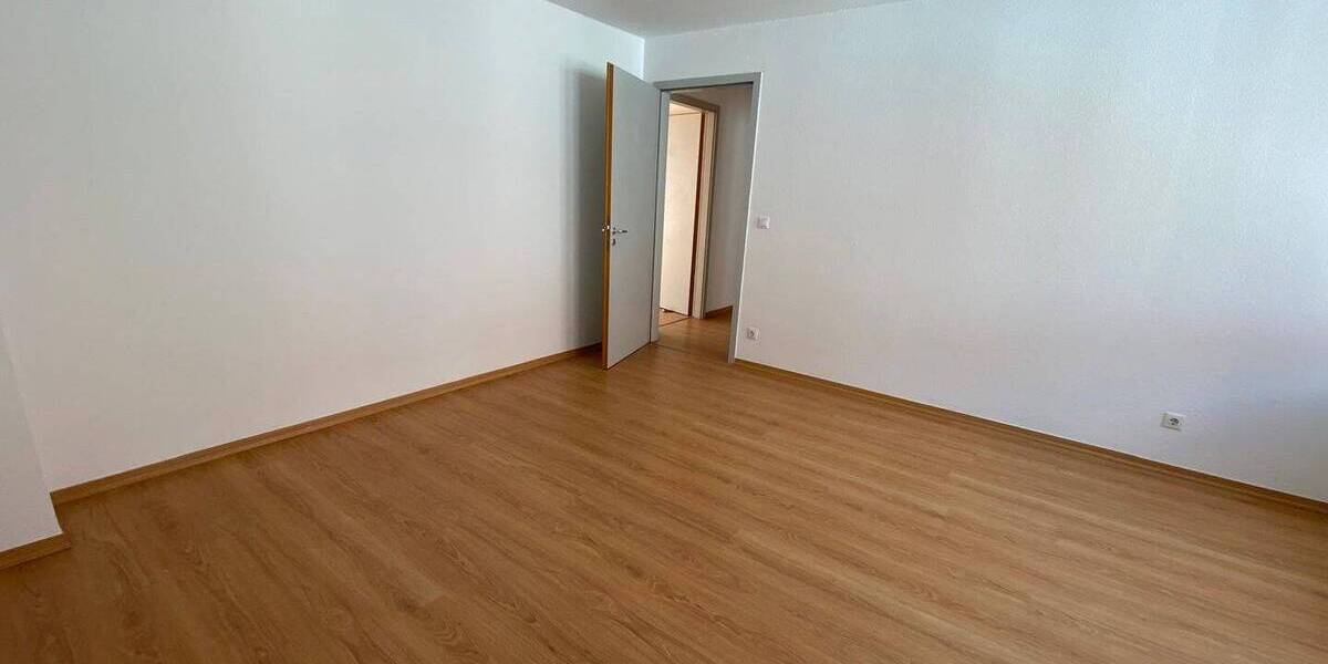 Etagenwohnung Stralsund Altstadt - 2 Zimmer, 73 m&sup2;, 735&euro; | Angebot:26275349