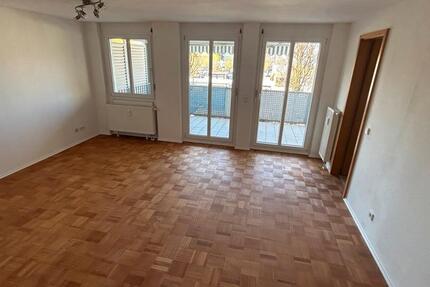 Wohnung Freiberg am Neckar - 3 Zimmer, 79 m&sup2;, 1.100&euro; | Angebot:26045546