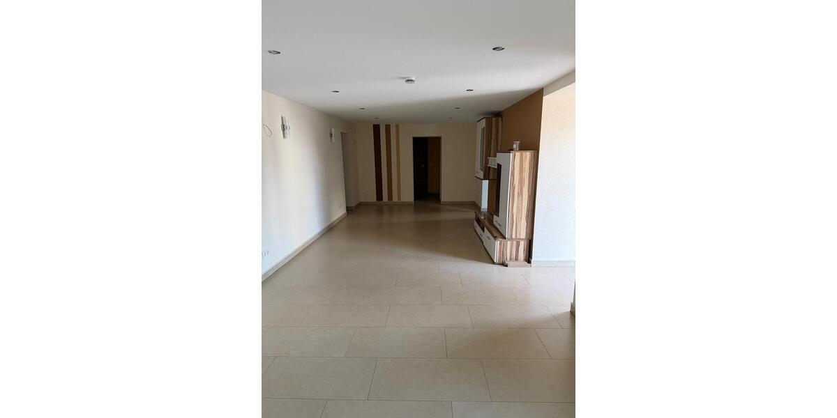 Terrassenwohnung Worms Nördliche Vororte - 6 Zimmer, 150 m&sup2;, 1.500&euro; | Angebot:26043690