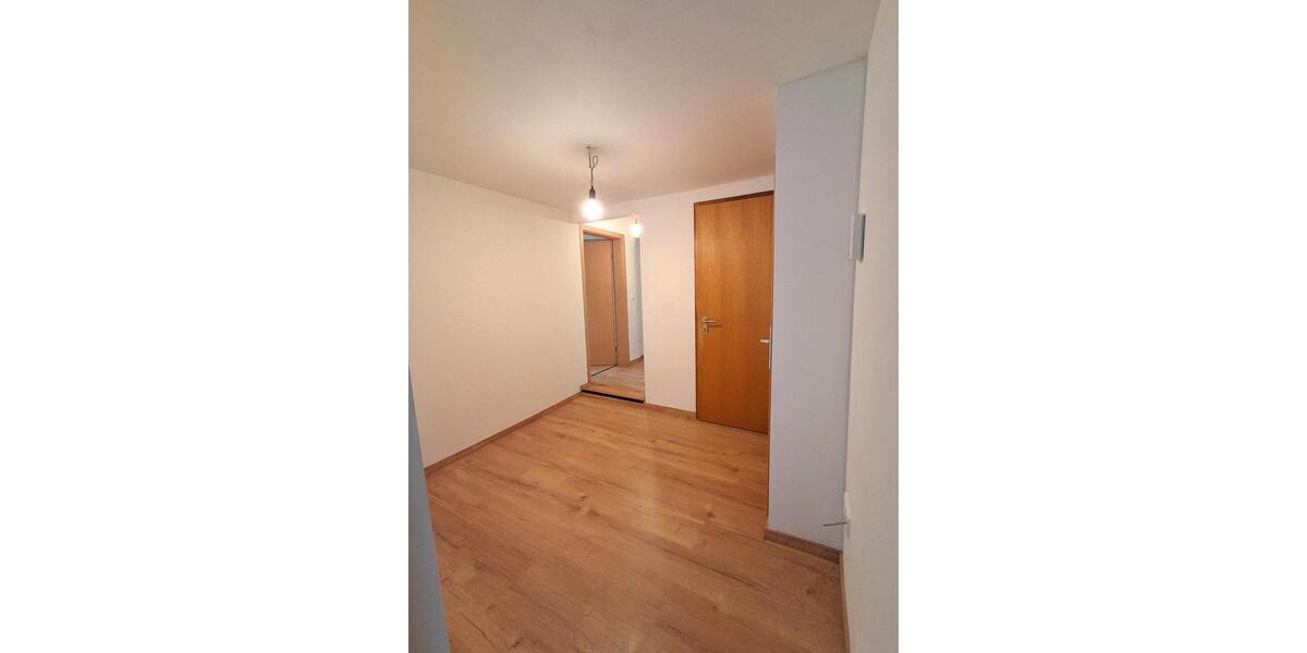 Etagenwohnung Neustadt an der Waldnaab - 5 Zimmer, 110 m&sup2;, 1.200&euro; | Angebot:26253658
