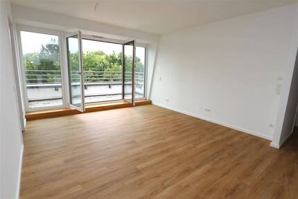 Wohnen im Neubau - Schöne 4-Zimmer-Wohnung mit großem Balkon